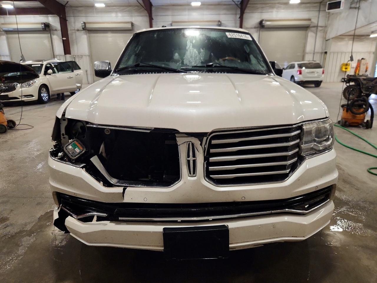 5LMJJ3JT5GEL10016 · 2016 LINCOLN NAVIGATOR · 5/13