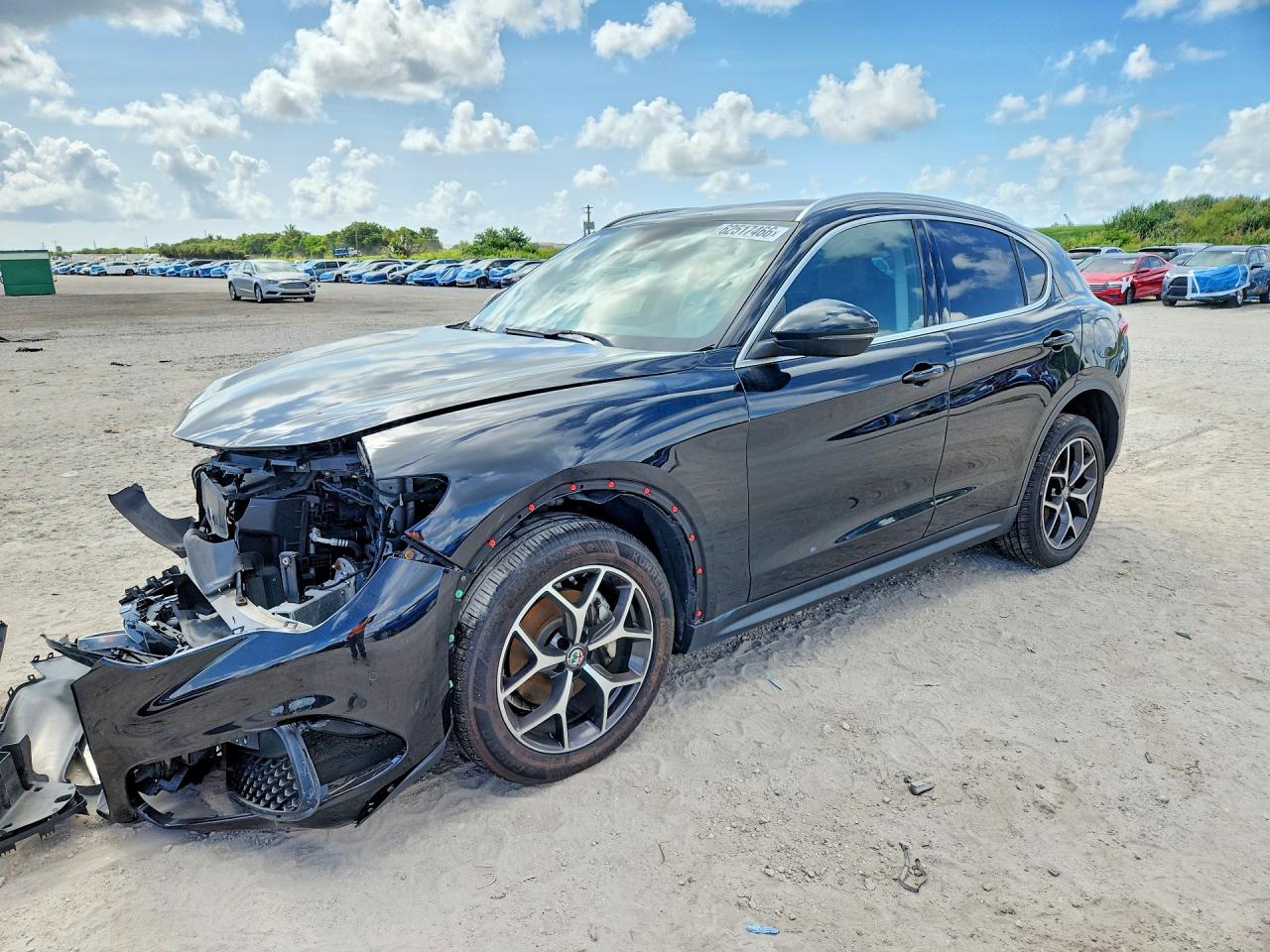ZASFAKBN8J7C24273 · 2018 ALFA ROMEO STELVIO