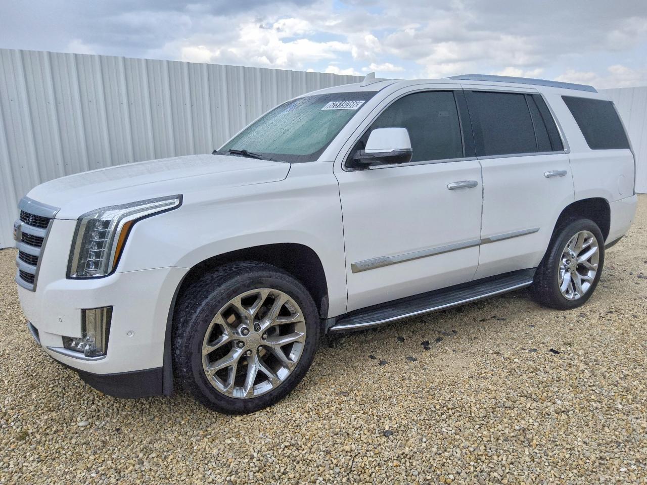 1GYS4BKJ3HR203822 · 2017 CADILLAC ESCALADE