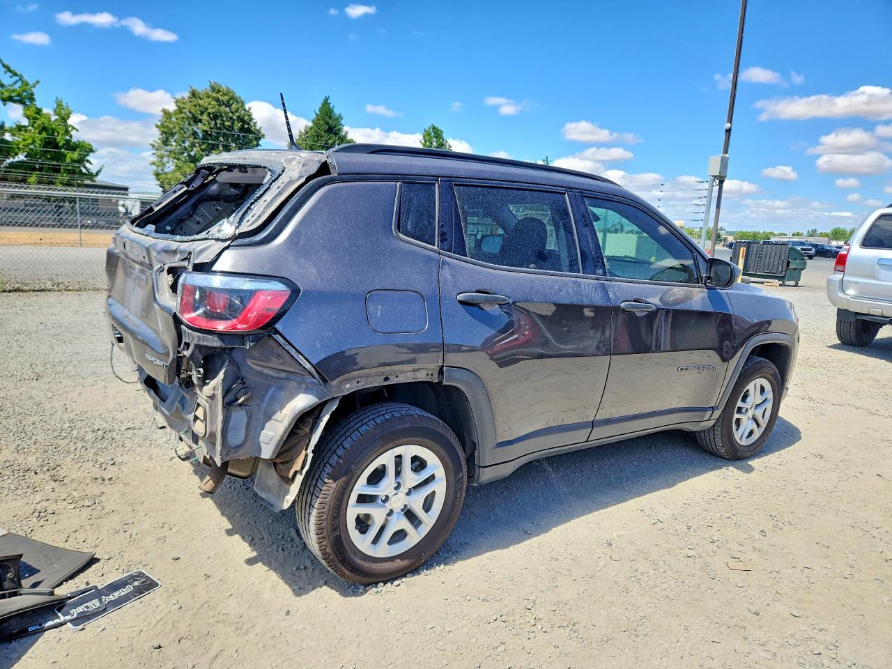 3C4NJDAB9HT647277 · 2017 JEEP COMPASS · 3/14