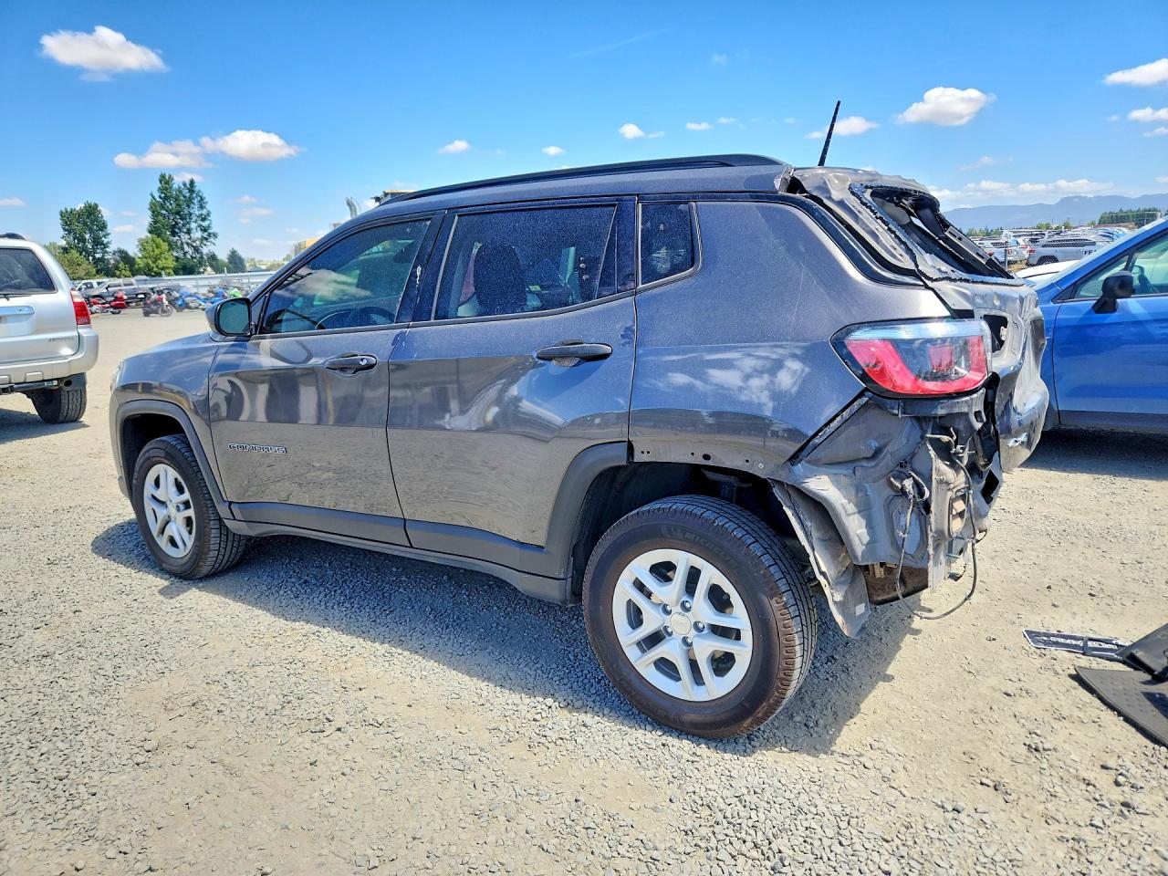 3C4NJDAB9HT647277 · 2017 JEEP COMPASS · 2/14