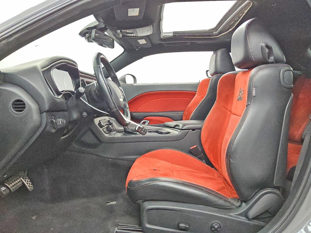 2C3CDZFJ6KH518266 · 2019 DODGE CHALLENGER · 7/12