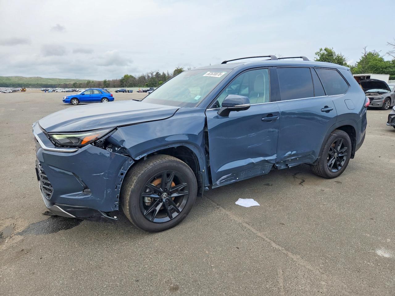 5TDAAAB51RS000700 · 2024 TOYOTA GRAND HIGHLANDER