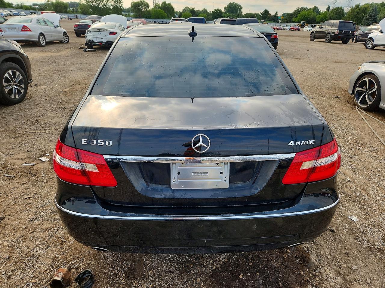 WDDHF8HB1BA298082 · 2011 MERCEDES-BENZ E · 6/12