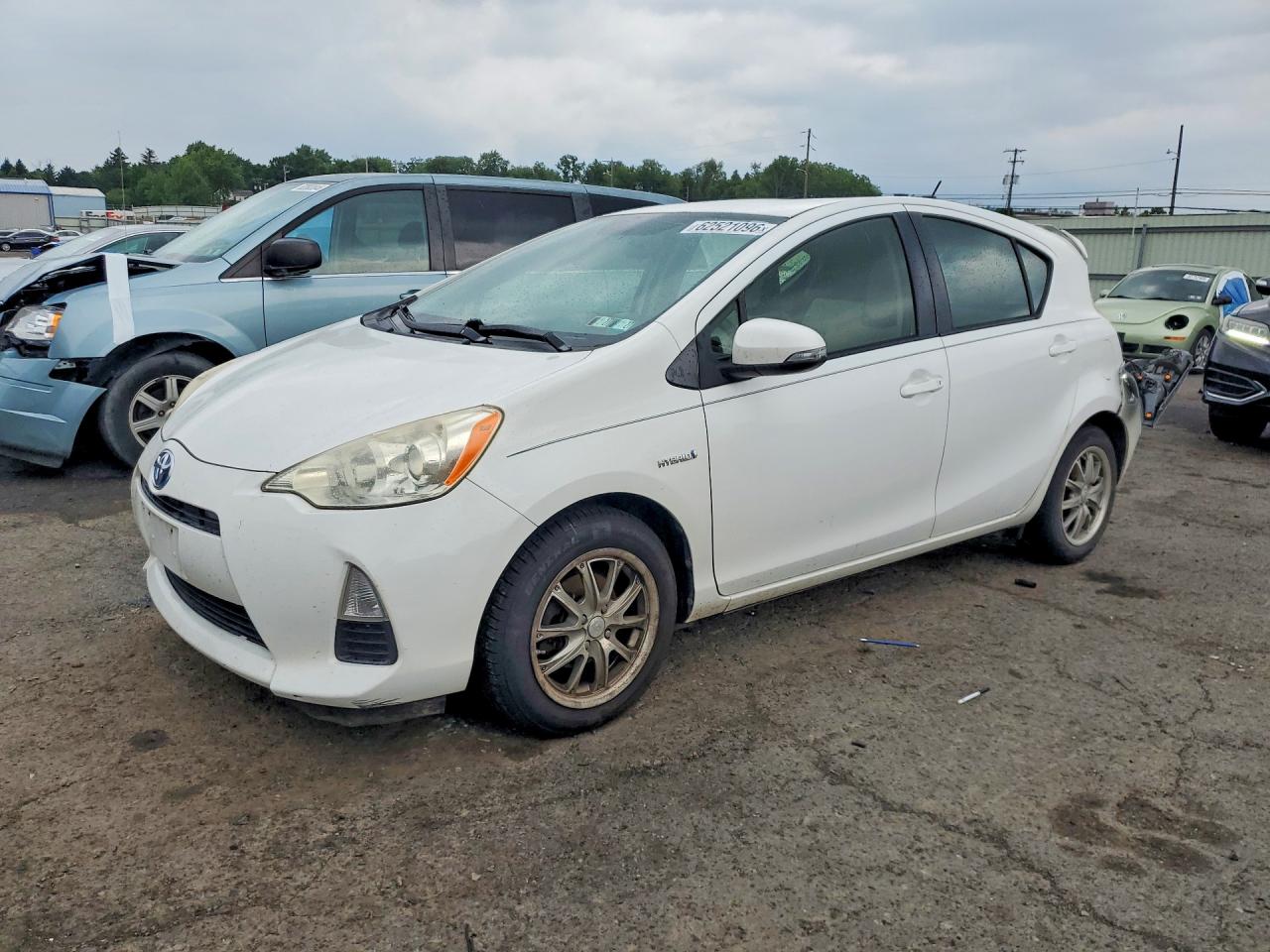 JTDKDTB37C1518563 · 2012 TOYOTA PRIUS C