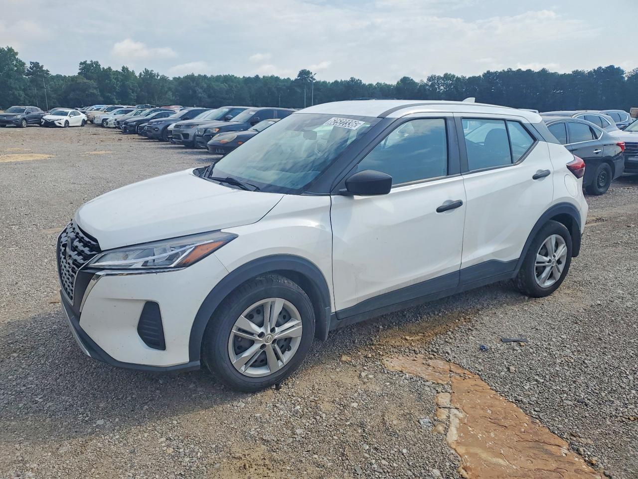 2023 NISSAN KICKS