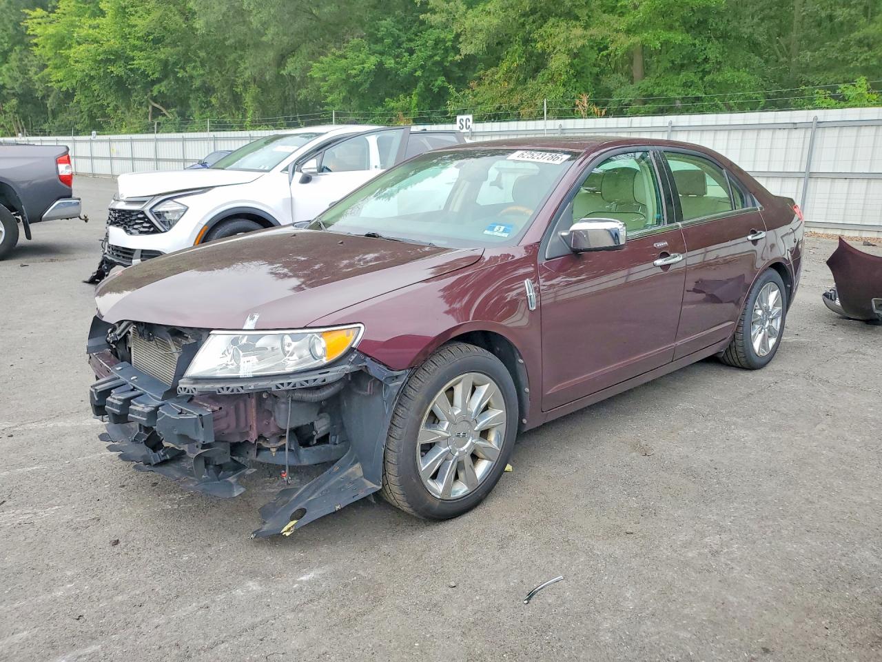 3LNHL2JC2BR758712 · 2011 LINCOLN MKZ