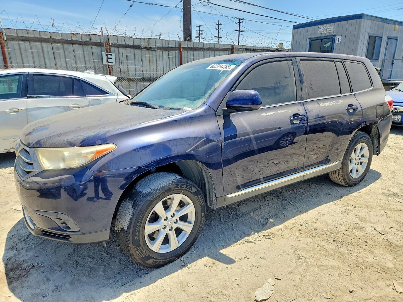 5TDZK3EHXBS025408 · 2011 TOYOTA HIGHLANDER