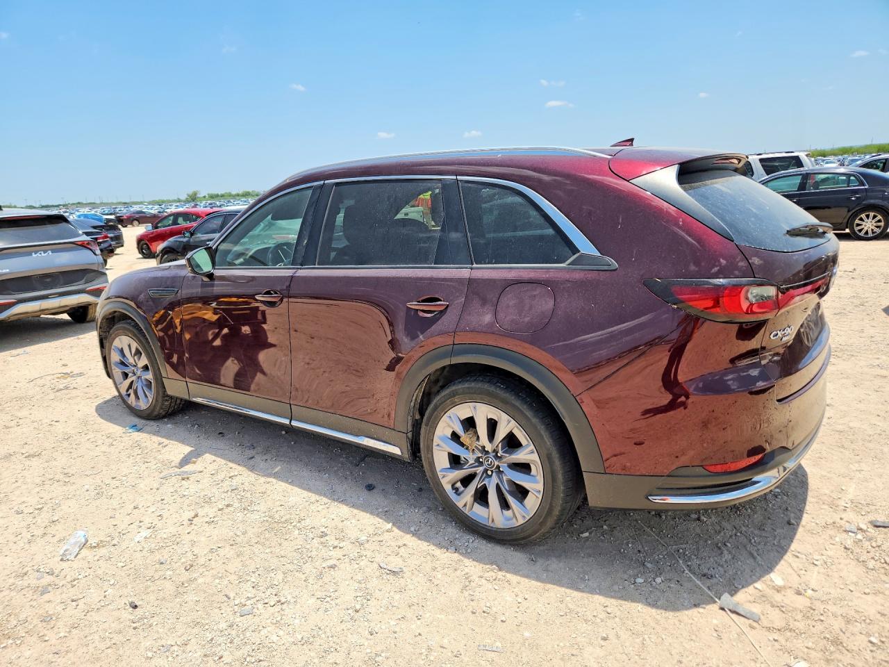 JM3KKEHD4R1105386 · 2024 MAZDA CX-90 · 2/12