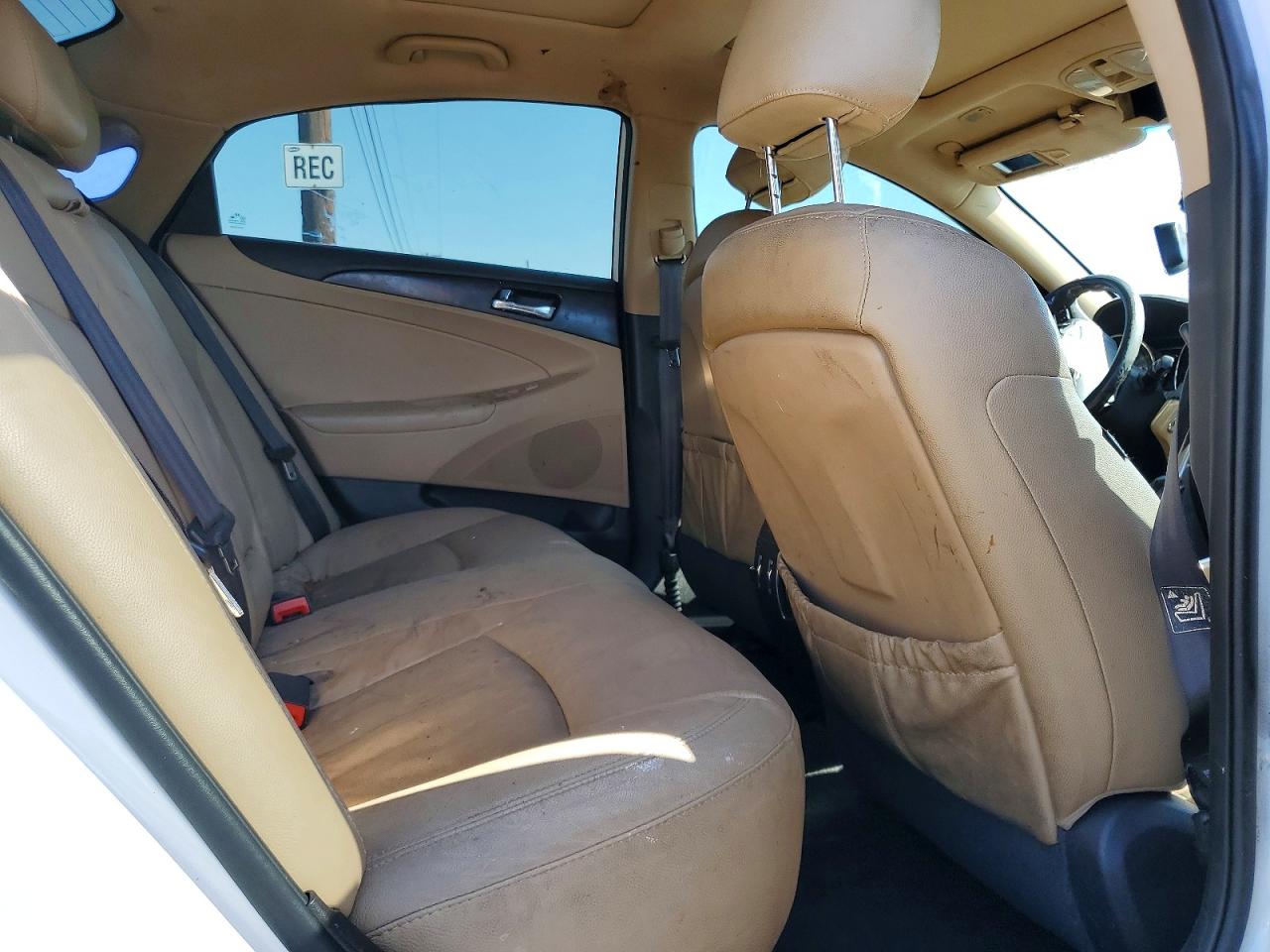 5NPEC4AC4CH462131 · 2012 HYUNDAI SONATA · 10/12