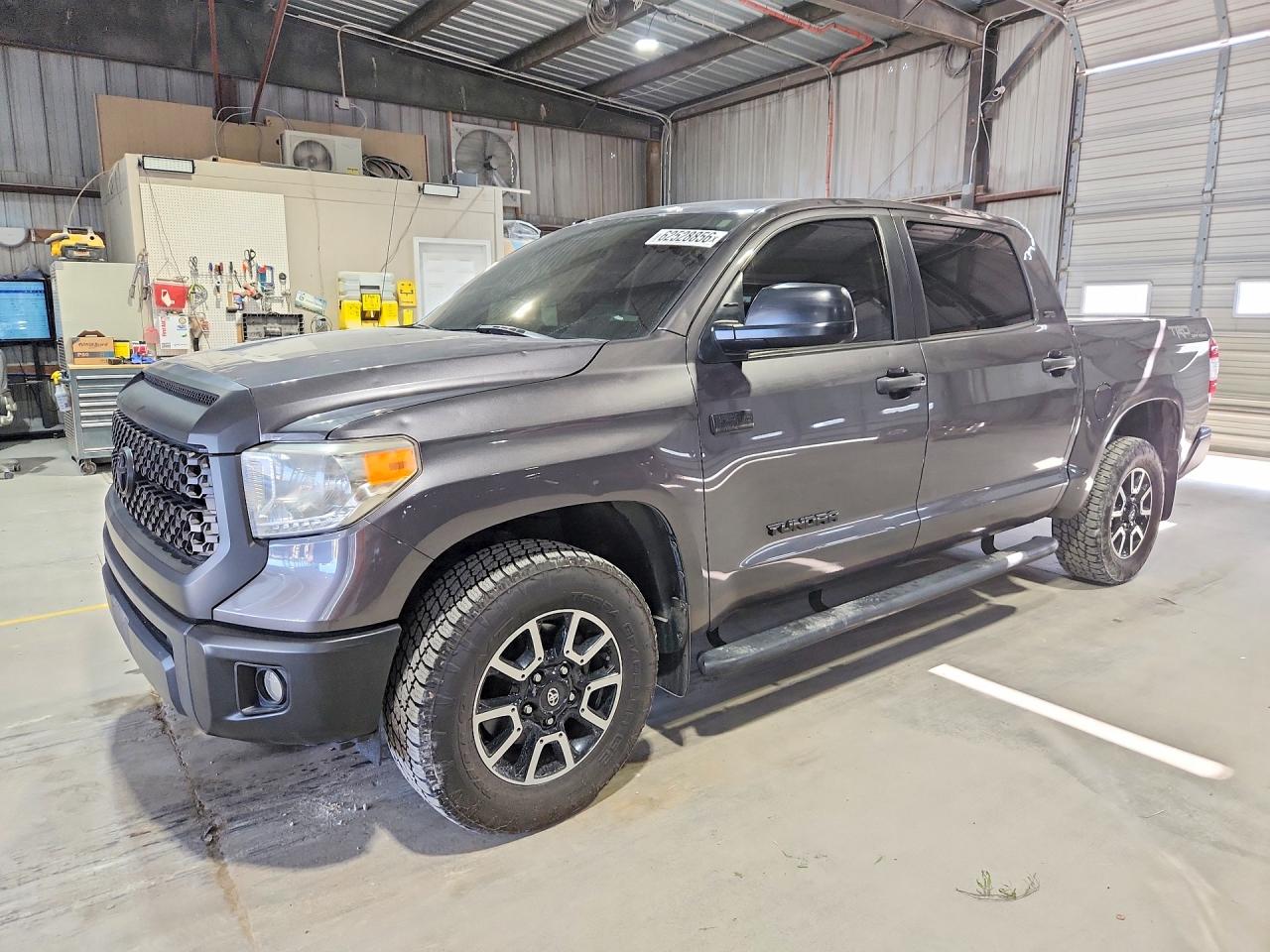 5TFDW5F14GX526890 · 2016 TOYOTA TUNDRA