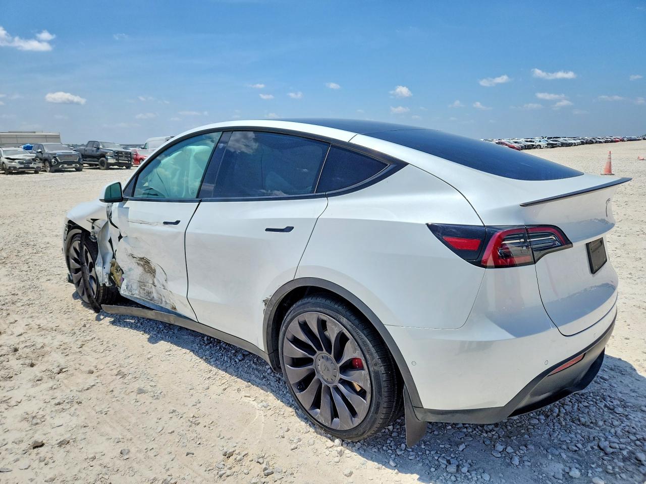 7SAYGDEF4NF315513 · 2022 TESLA MODEL Y · 2/12