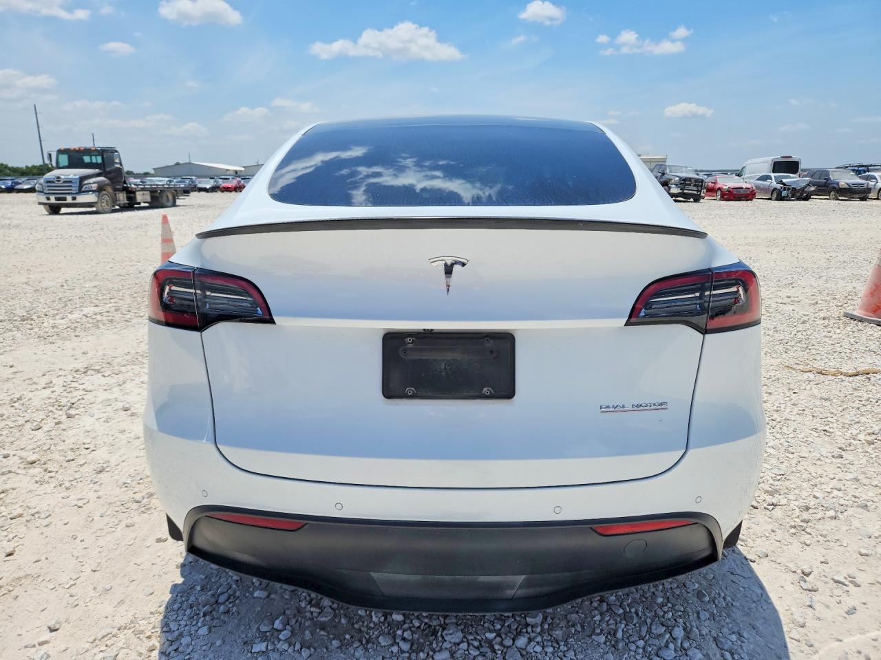 7SAYGDEF4NF315513 · 2022 TESLA MODEL Y · 6/12
