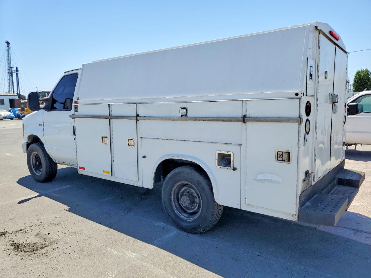 1FDWE3FL8DDB27068 · 2013 FORD ECONOLINE · 2/12