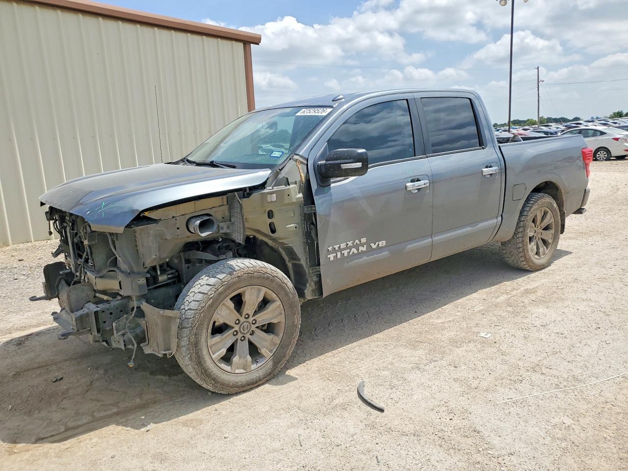 1N6AA1E56JN544211 · 2018 NISSAN TITAN