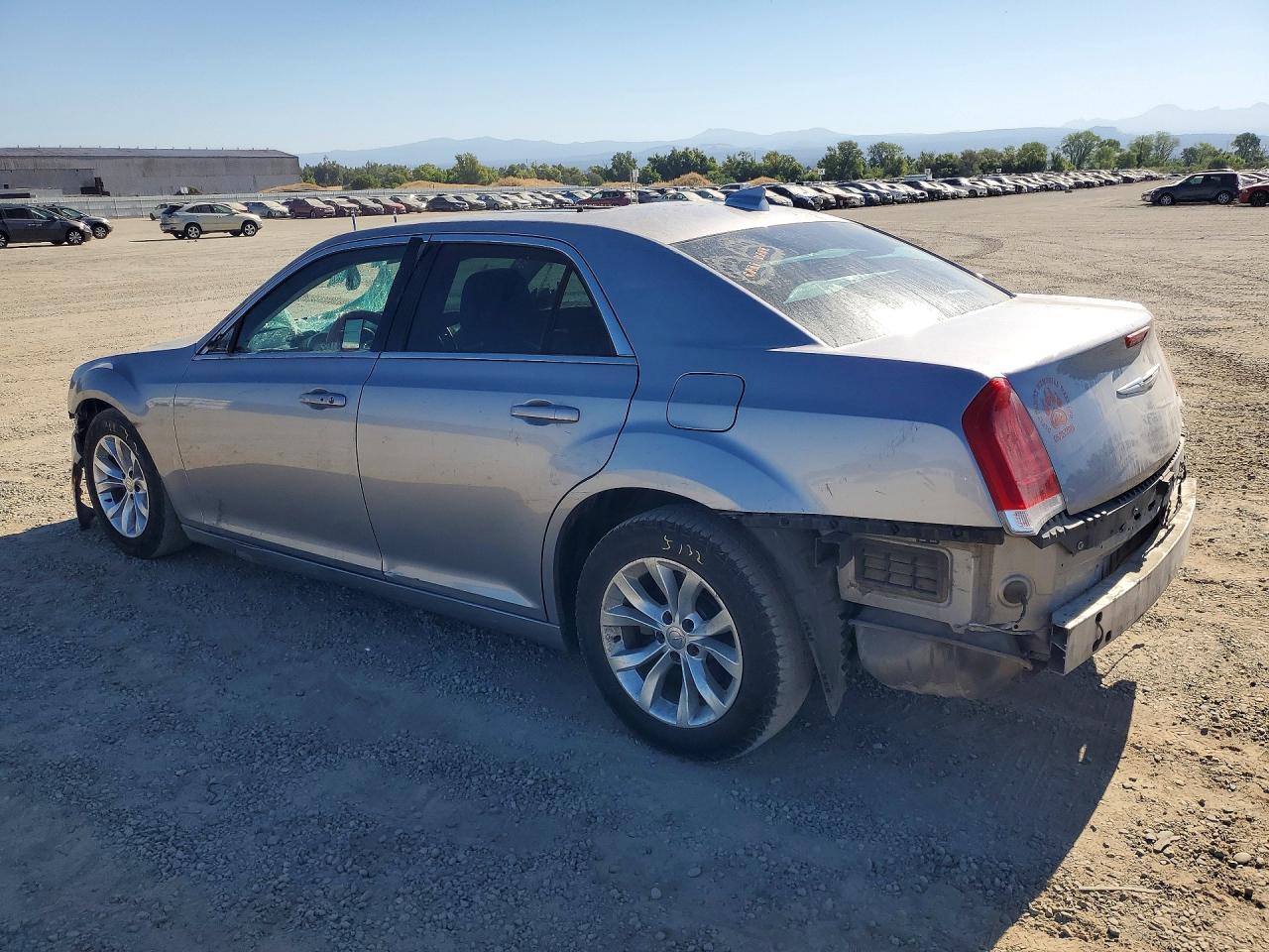 2C3CCAAG8GH211818 · 2016 CHRYSLER 300 · 2/13
