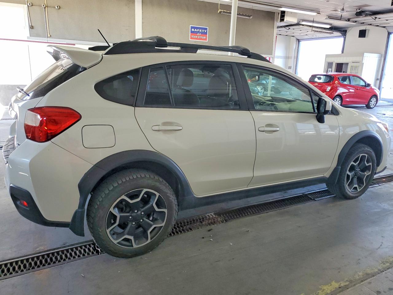 JF2GPAGC6E8215683 · 2014 SUBARU XV CROSSTREK · 3/13