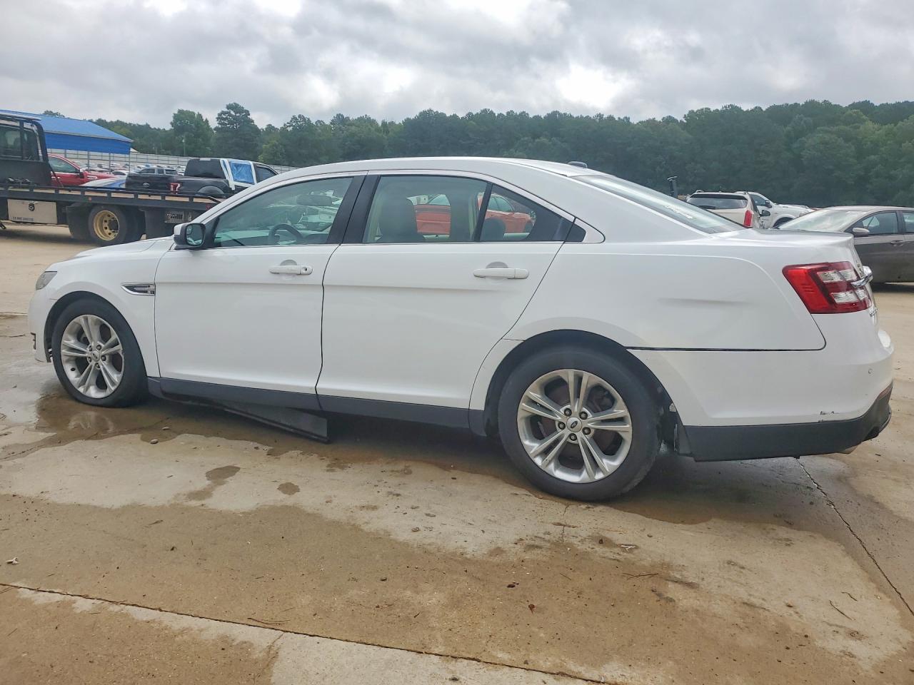 1FAHP2E95FG154615 · 2015 FORD TAURUS · 2/12