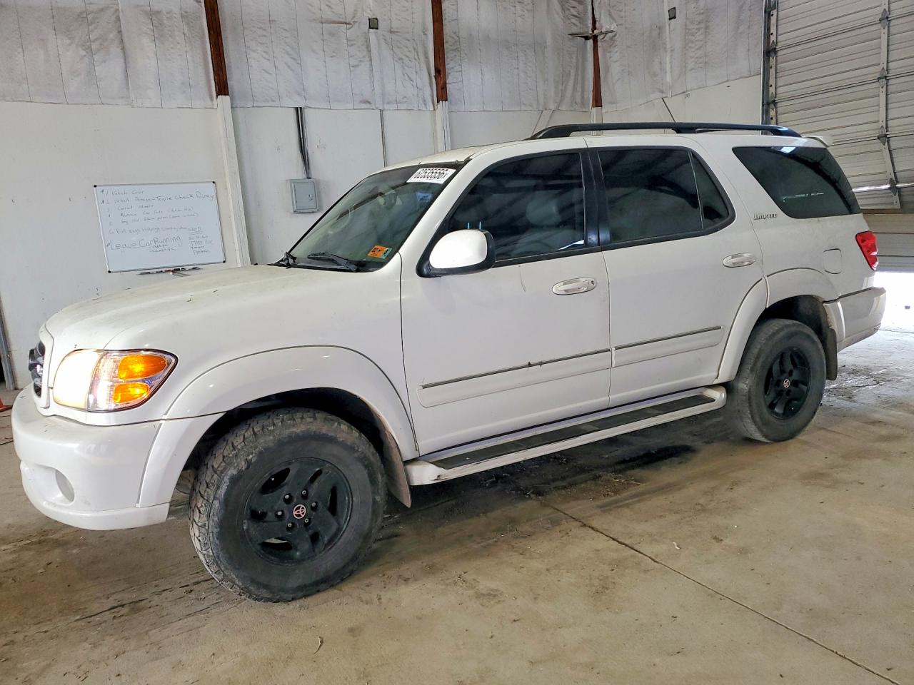 5TDBT48AX2S118142 · 2002 TOYOTA SEQUOIA