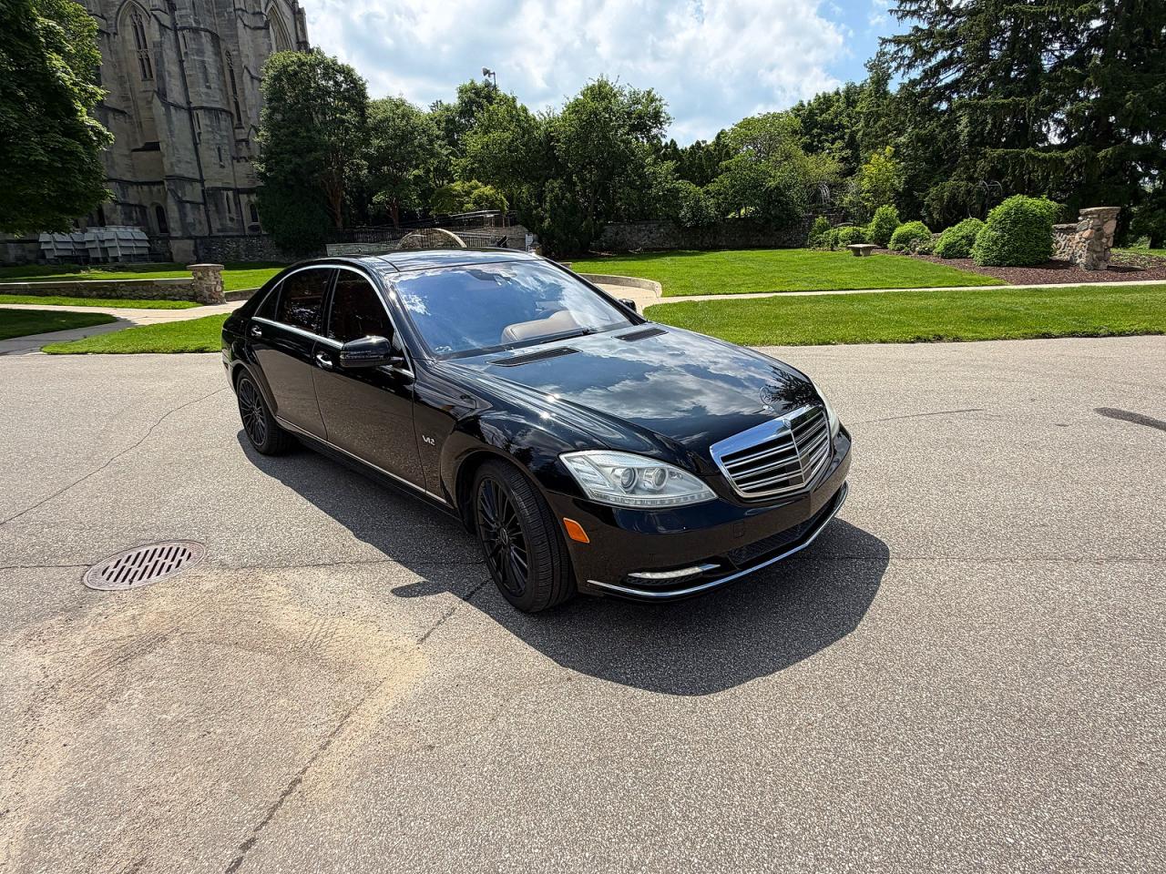 WDDNG7GB2AA353780 · 2010 MERCEDES-BENZ S