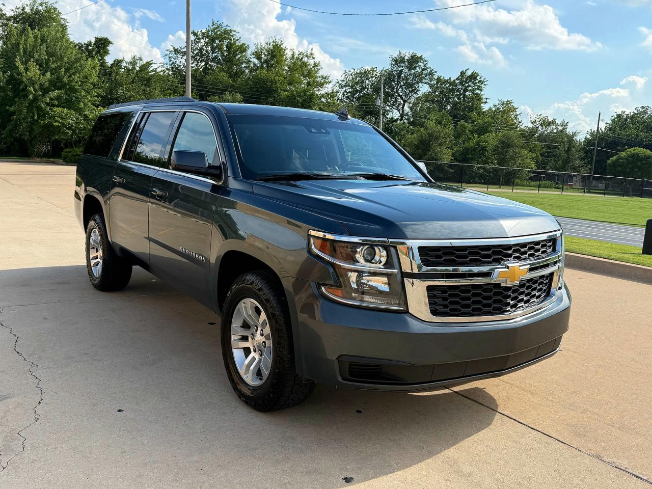 1GNSKHKC6KR275841 · 2019 CHEVROLET SUBURBAN