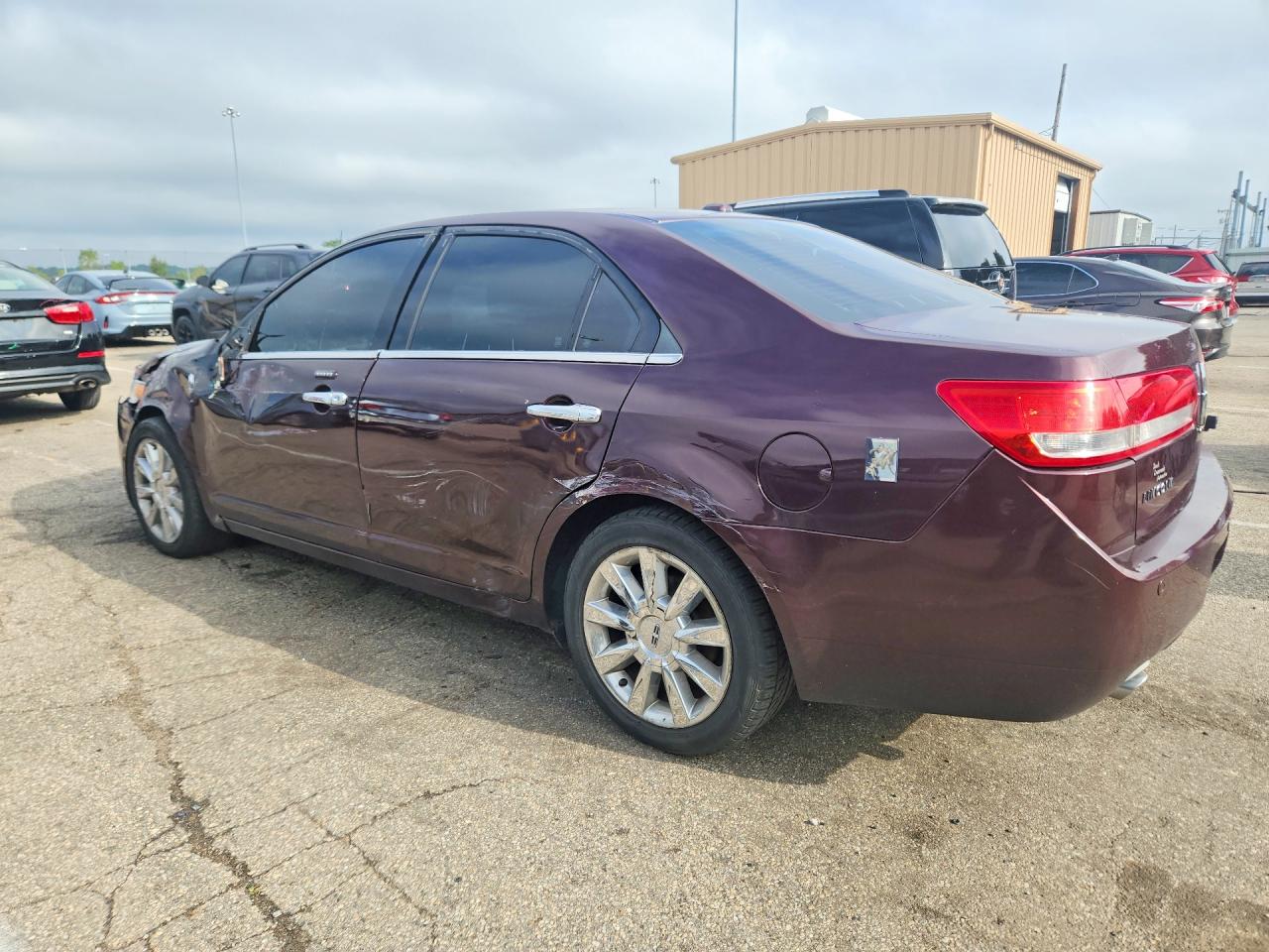 3LNHL2JC4BR766178 · 2011 LINCOLN MKZ · 2/12