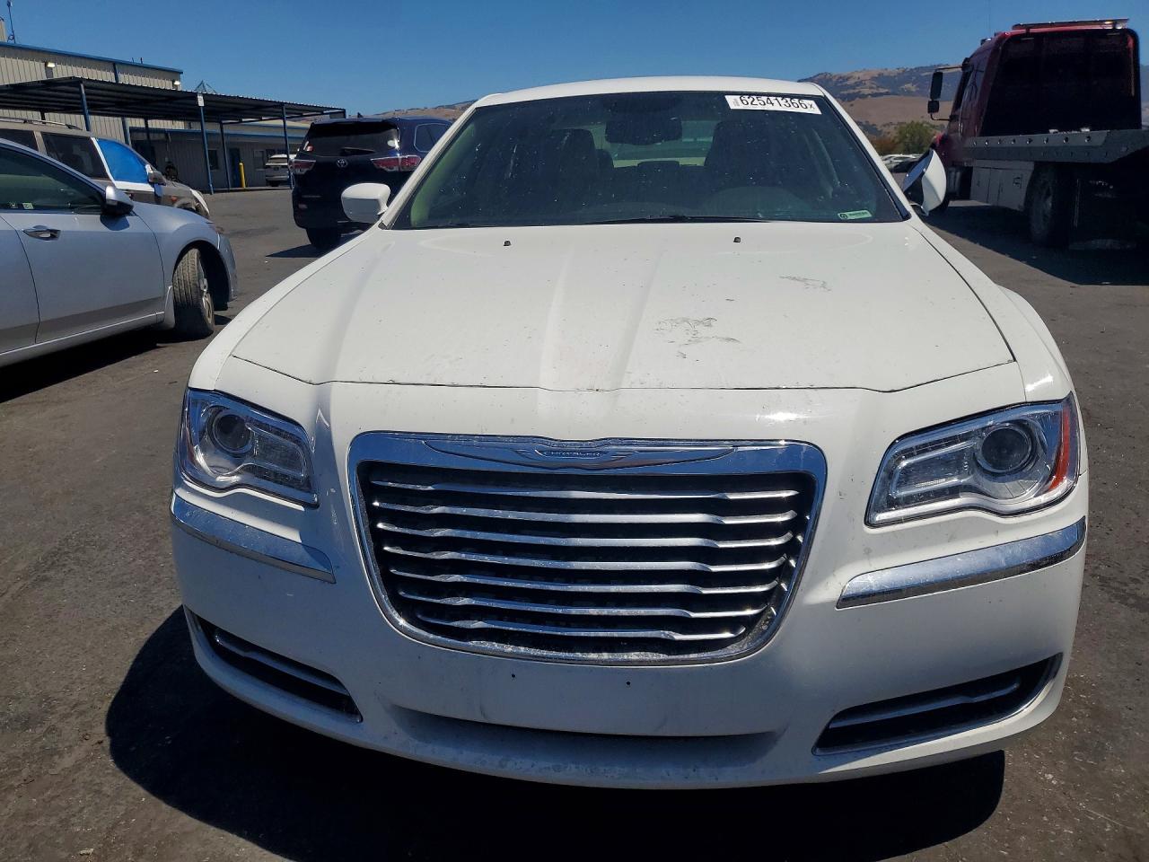 2C3CCAAG1EH375344 · 2014 CHRYSLER 300 · 5/12