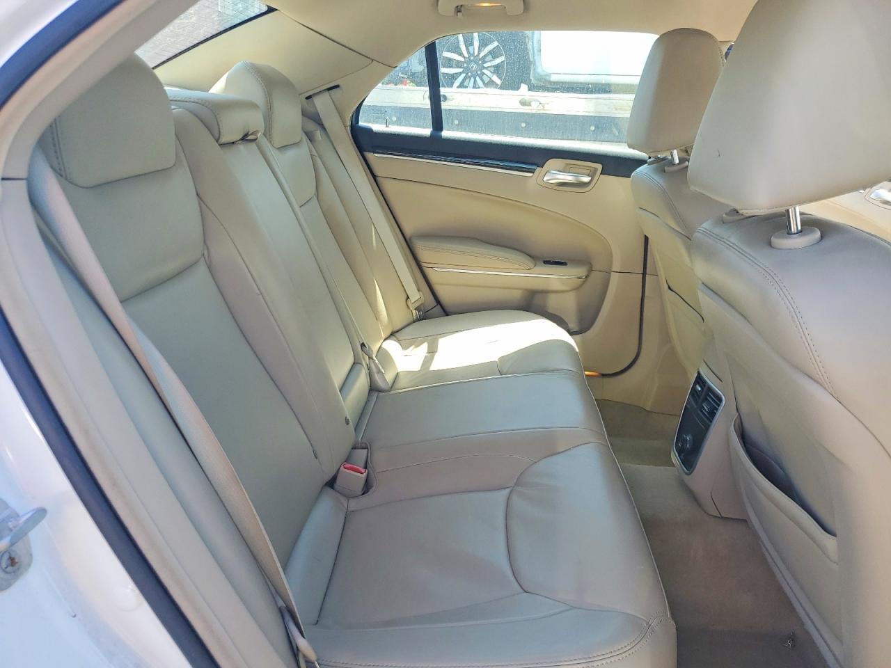 2C3CCAAG1EH375344 · 2014 CHRYSLER 300 · 10/12