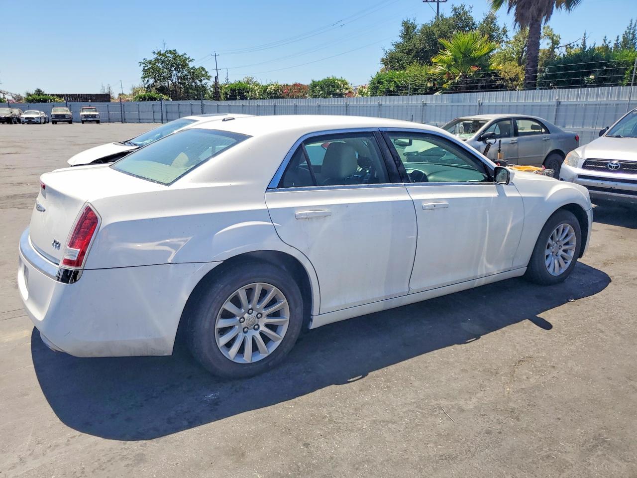 2C3CCAAG1EH375344 · 2014 CHRYSLER 300 · 3/12