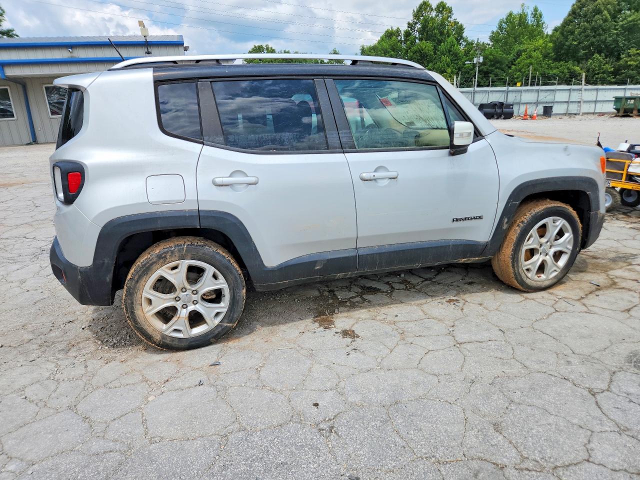 ZACCJBDT8GPD38227 · 2016 JEEP RENEGADE · 3/13