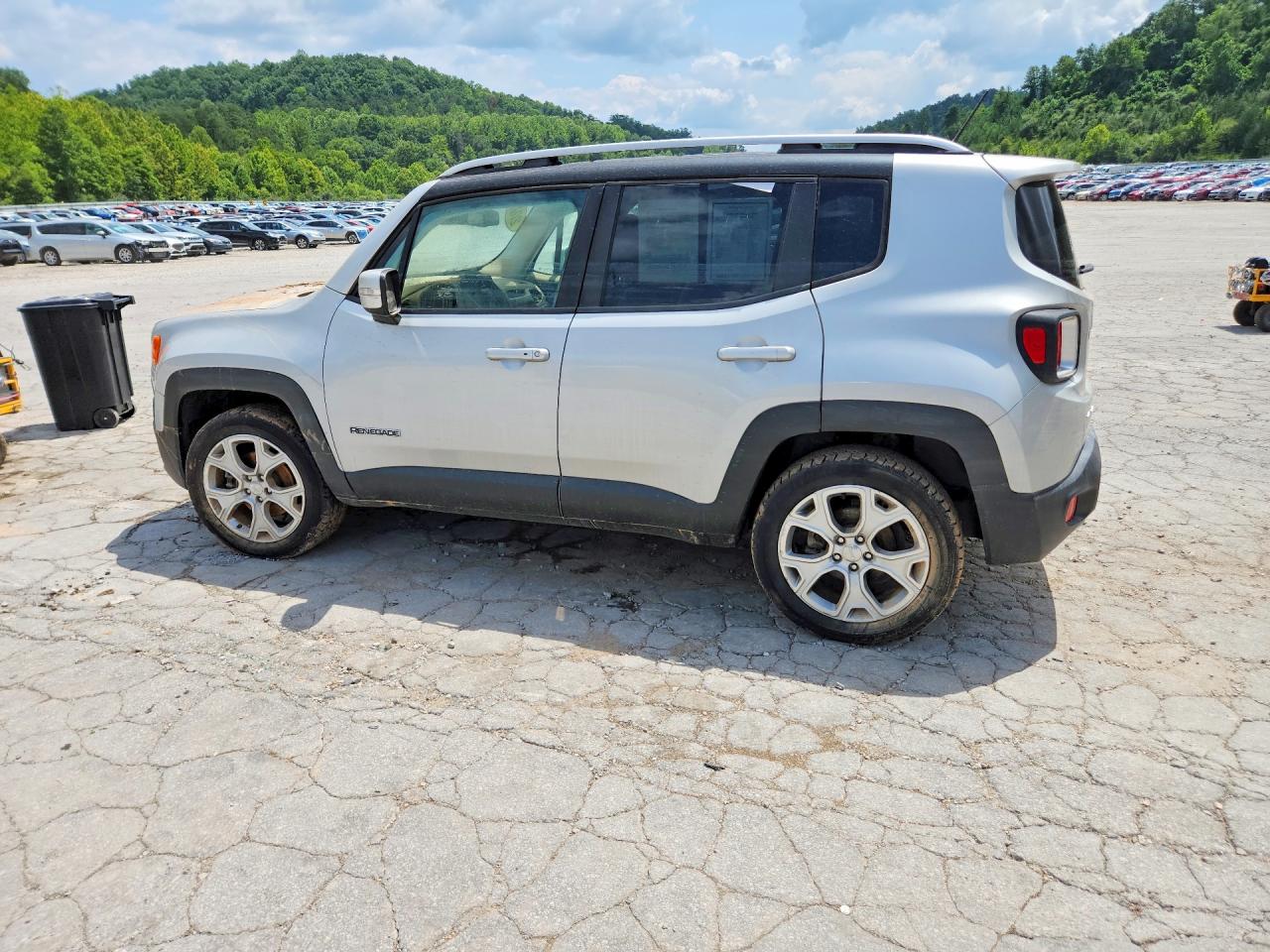 ZACCJBDT8GPD38227 · 2016 JEEP RENEGADE · 2/13