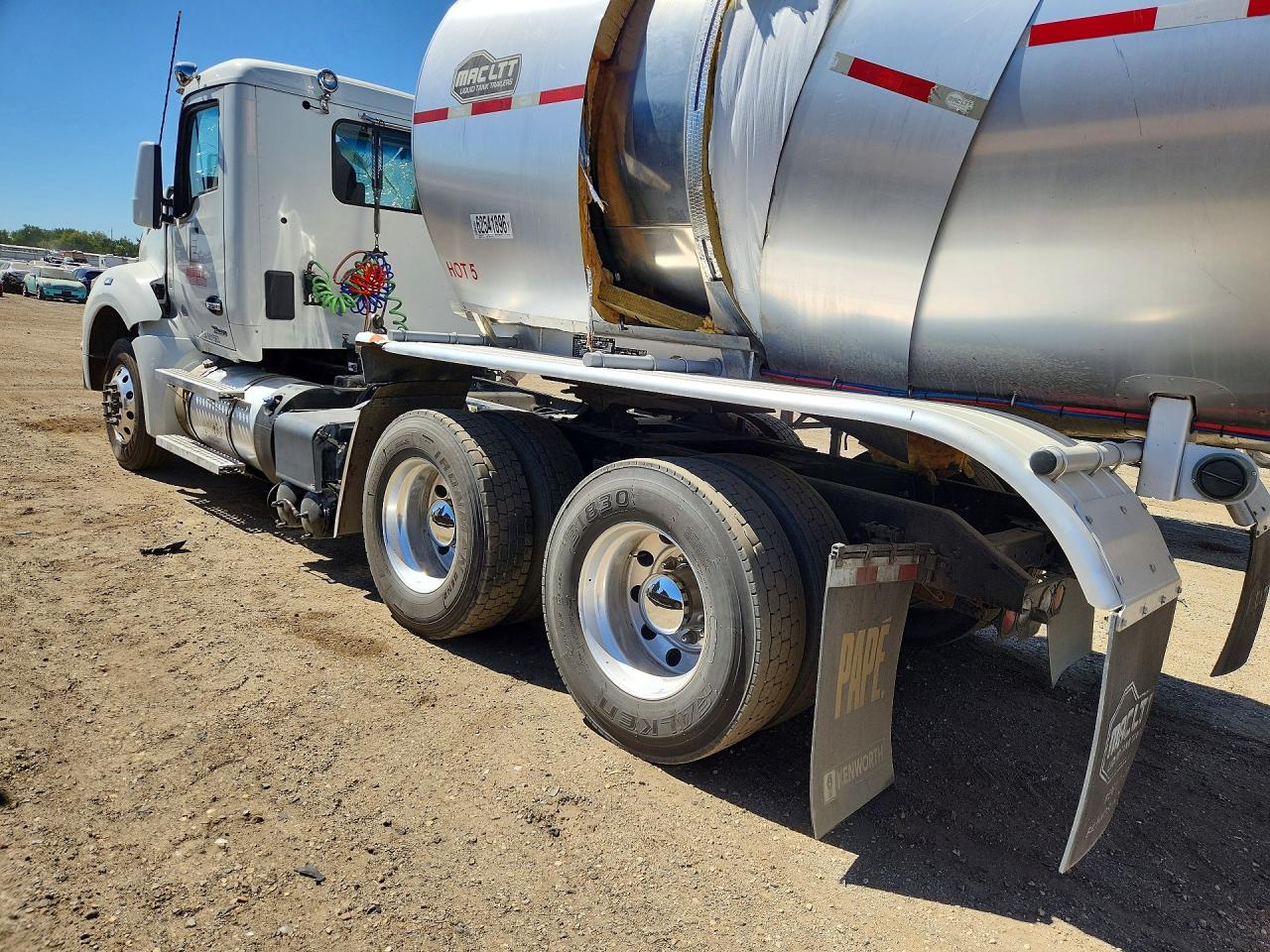1XKZDP9X0PJ224592 · 2023 KENWORTH T880 · 2/13