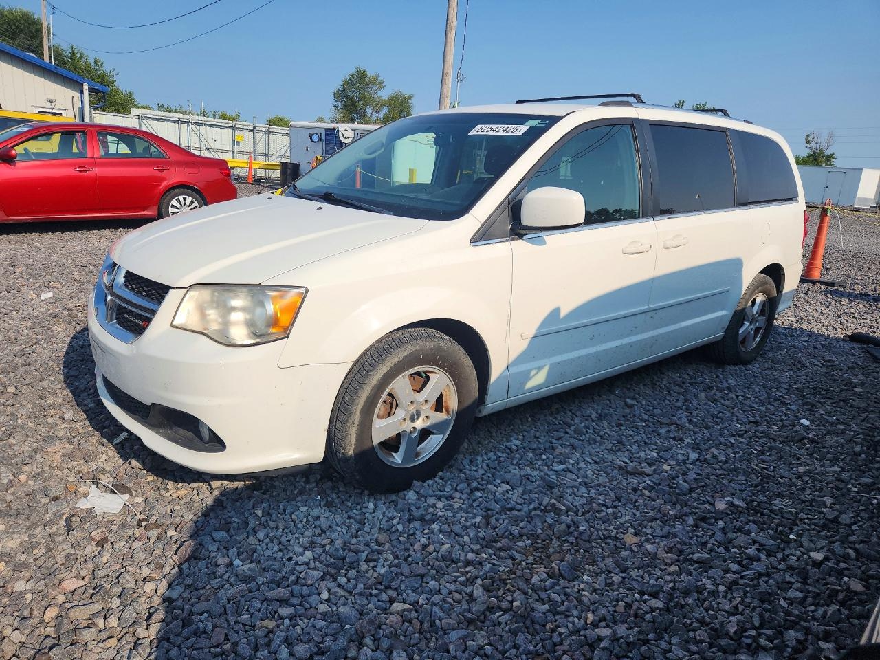 2D4RN5DG6BR700050 · 2011 DODGE GRAND CARAVAN