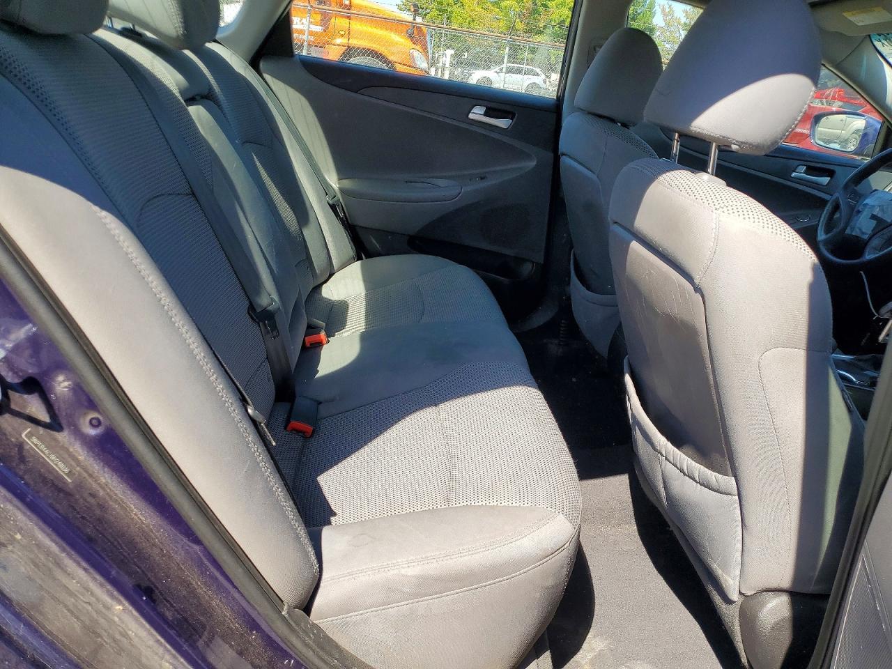 5NPEB4AC1BH248036 · 2011 HYUNDAI SONATA · 10/12