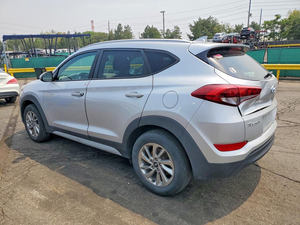 KM8J3CA40JU677022 · 2018 HYUNDAI TUCSON · 2/13