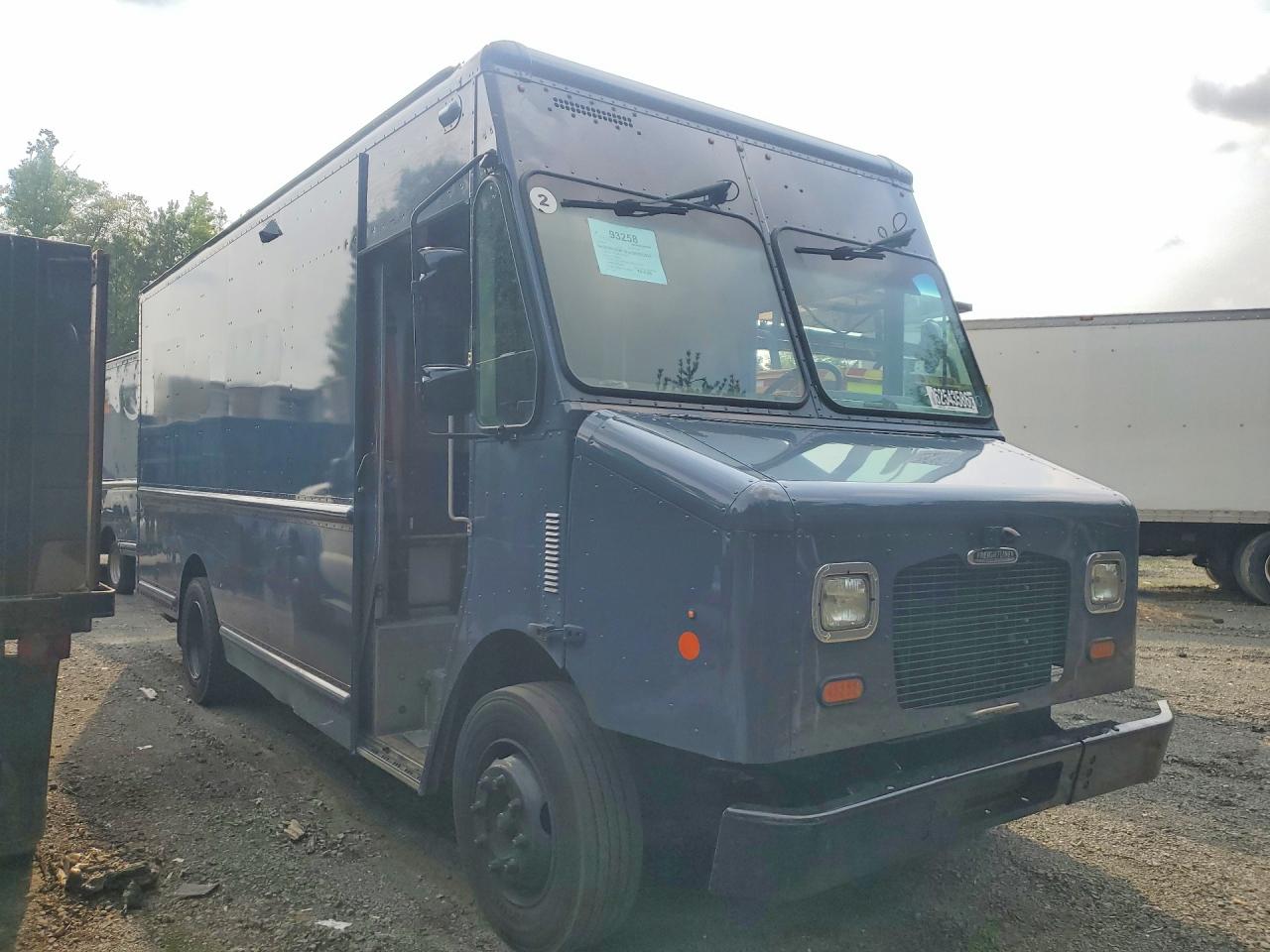 4UZAC2GA0MCMM9510 · 2021 FREIGHTLINER MT45 CHASSIS · 4/13