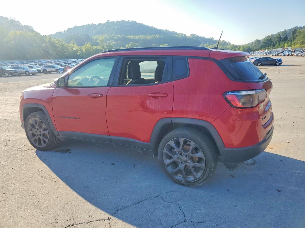 3C4NJDEB3MT524921 · 2021 JEEP COMPASS · 2/13
