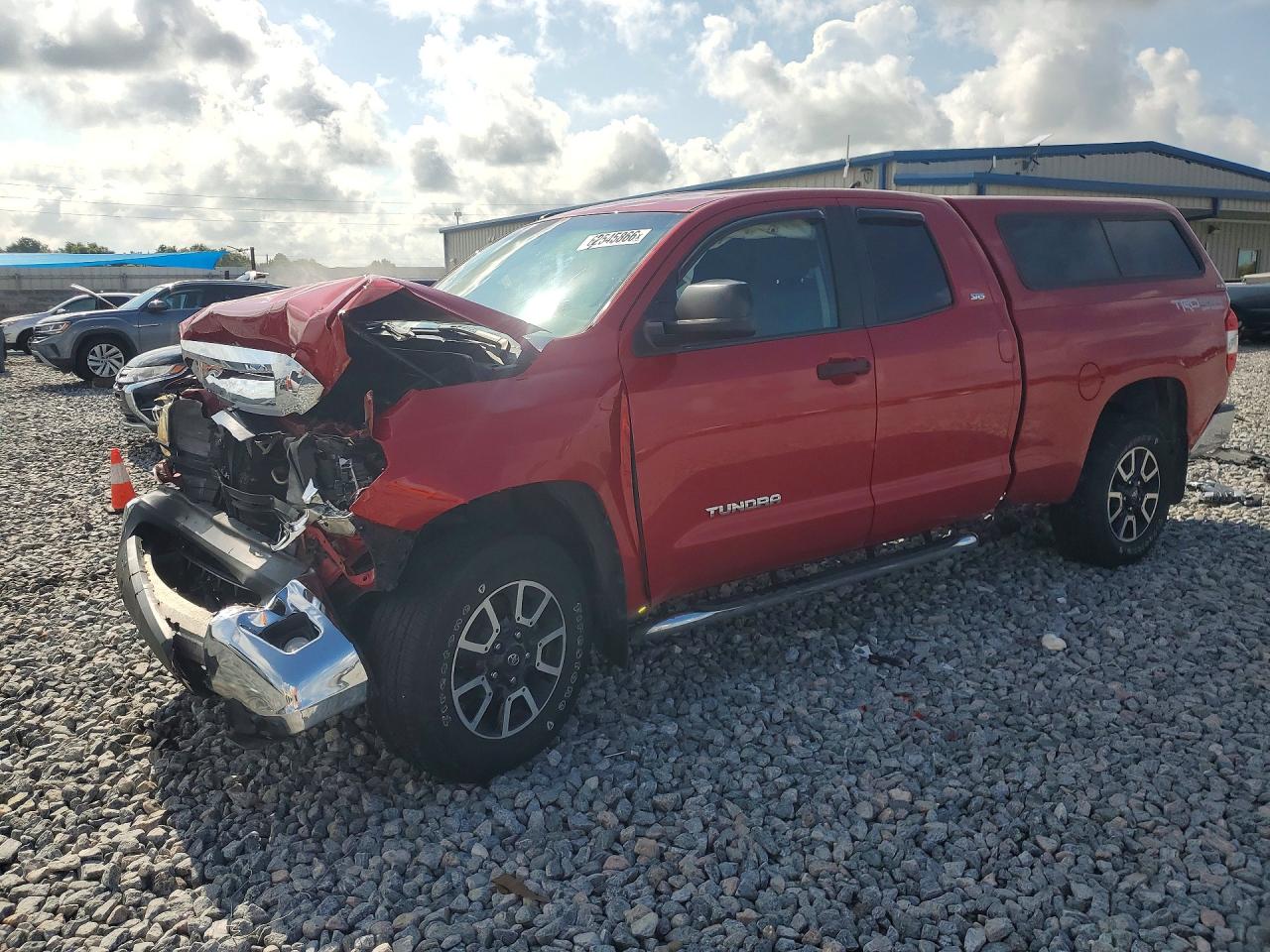 5TFUM5F14HX070560 · 2017 TOYOTA TUNDRA
