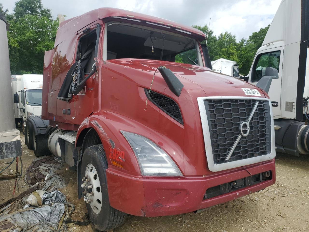 2020 VOLVO VNR