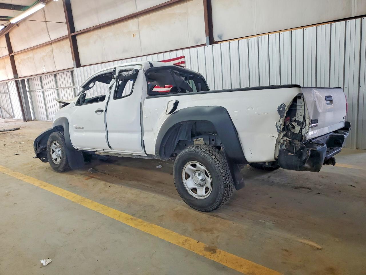 5TEUU42N48Z573355 · 2008 TOYOTA TACOMA · 2/12