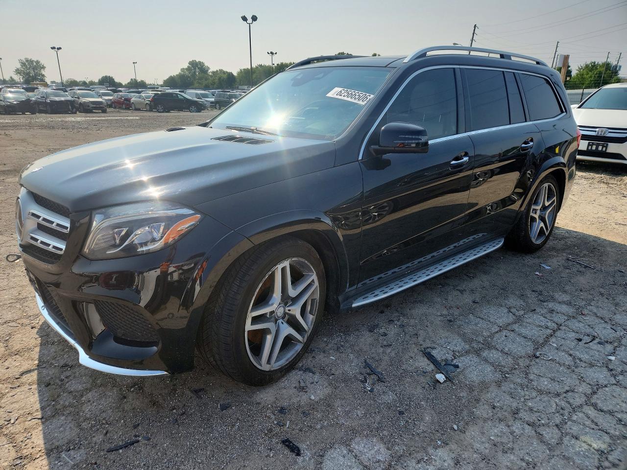 4JGDF7DE7HA885765 · 2017 MERCEDES-BENZ GLS