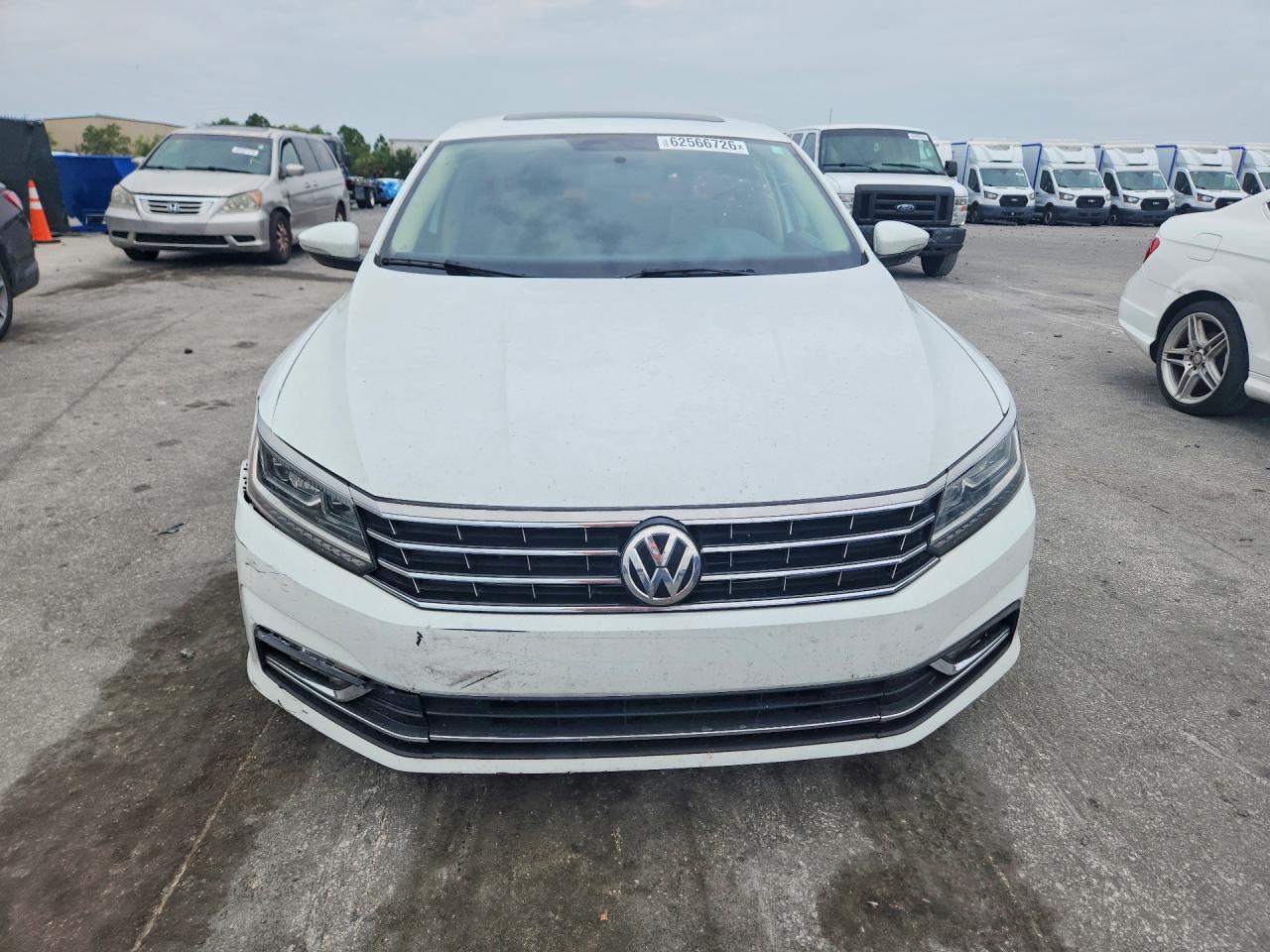 1VWBA7A35JC003514 · 2018 VOLKSWAGEN PASSAT · 5/12