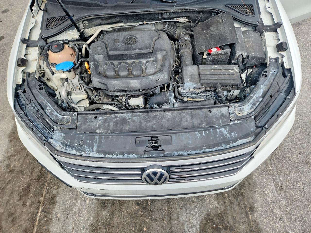 1VWBA7A35JC003514 · 2018 VOLKSWAGEN PASSAT · 11/12