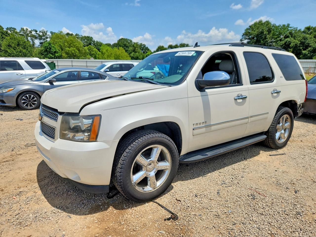 1GNSCCE01BR196045 · 2011 CHEVROLET TAHOE