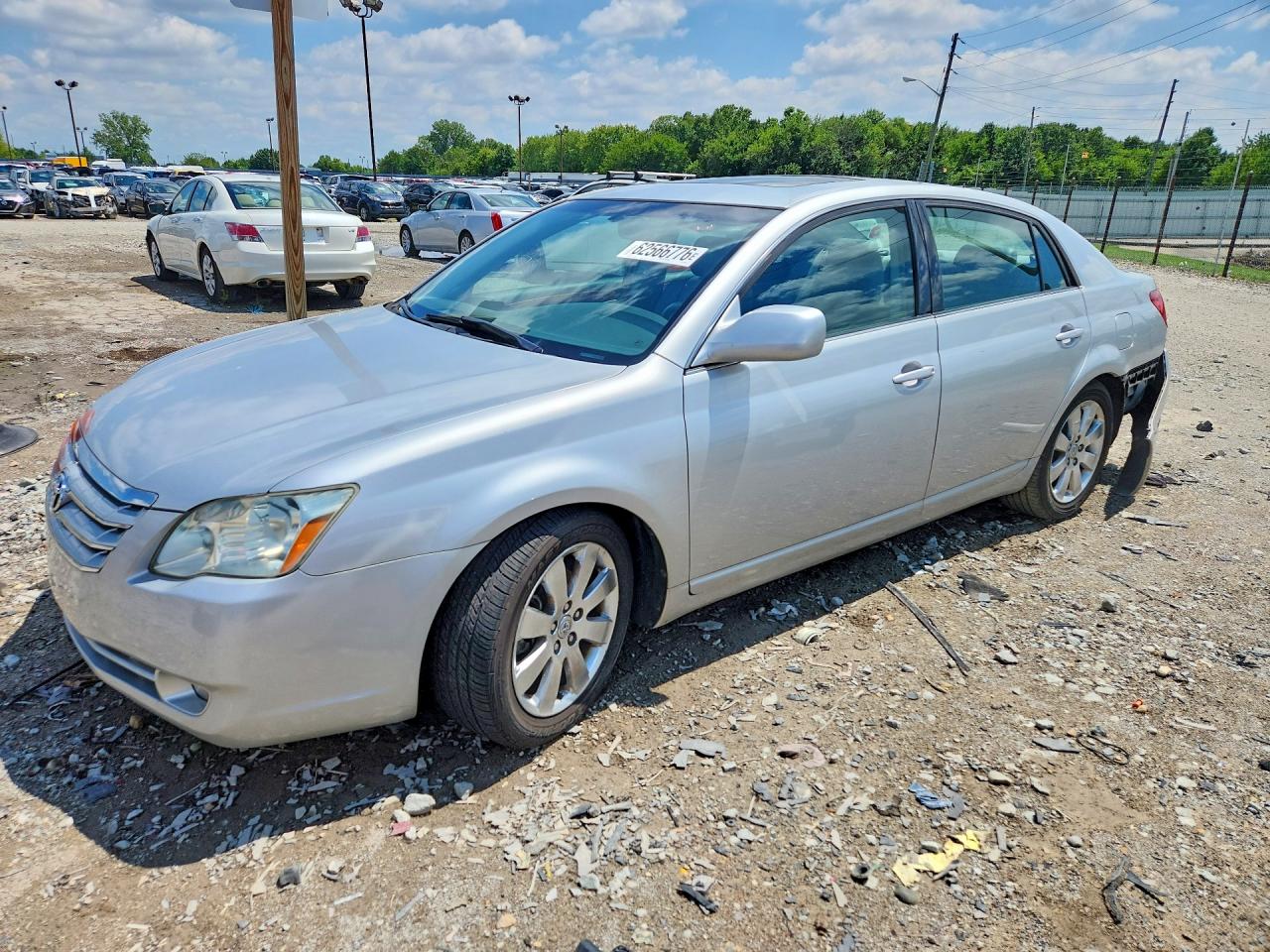 4T1BK36B35U038797 · 2005 TOYOTA AVALON