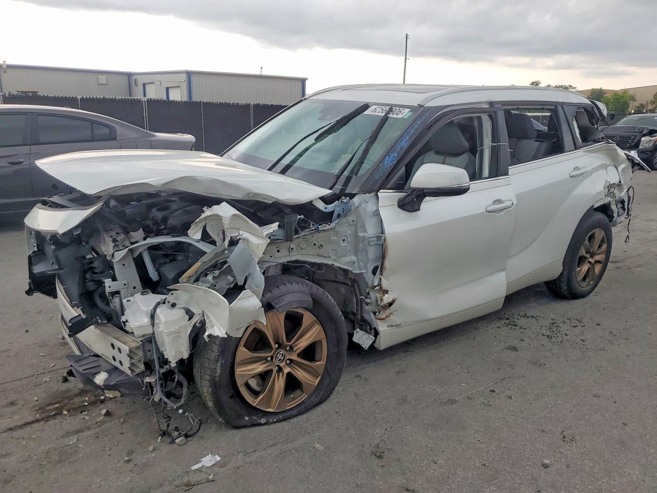 5TDABRCH6PS581340 · 2023 TOYOTA HIGHLANDER