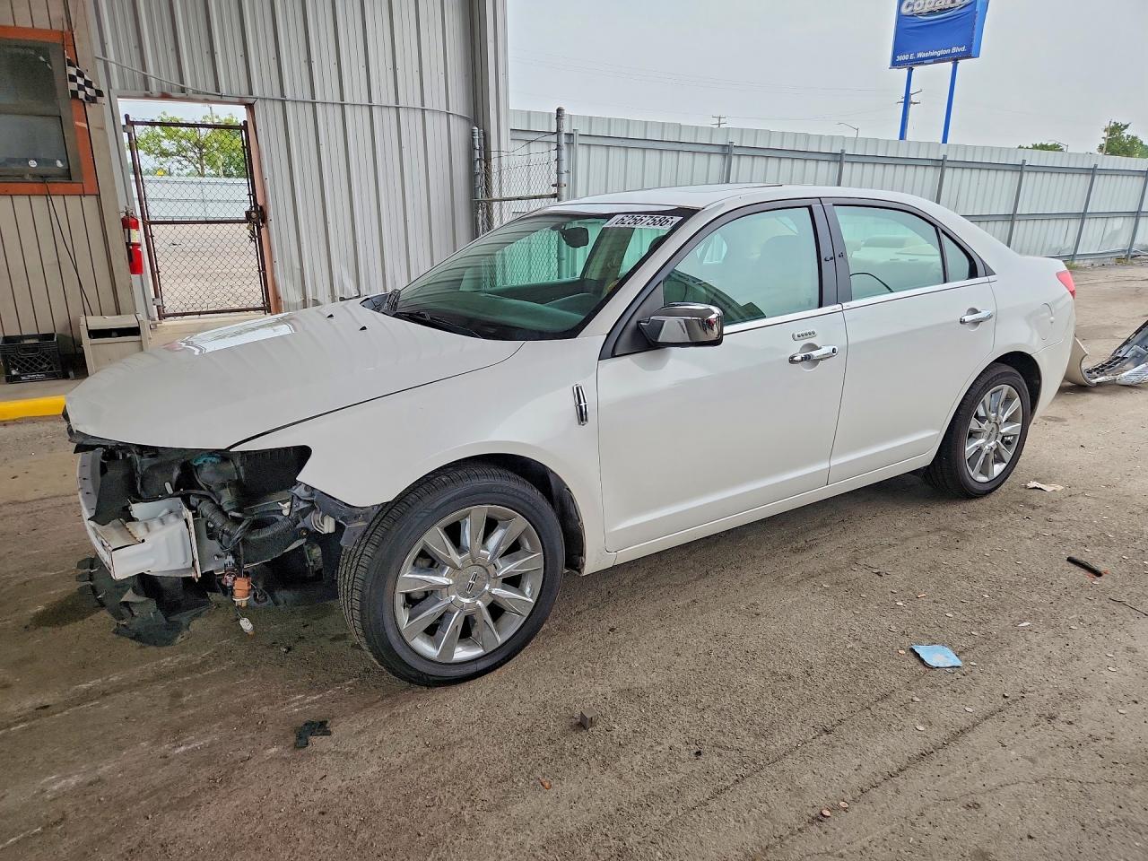 3LNHL2GC9BR765132 · 2011 LINCOLN MKZ