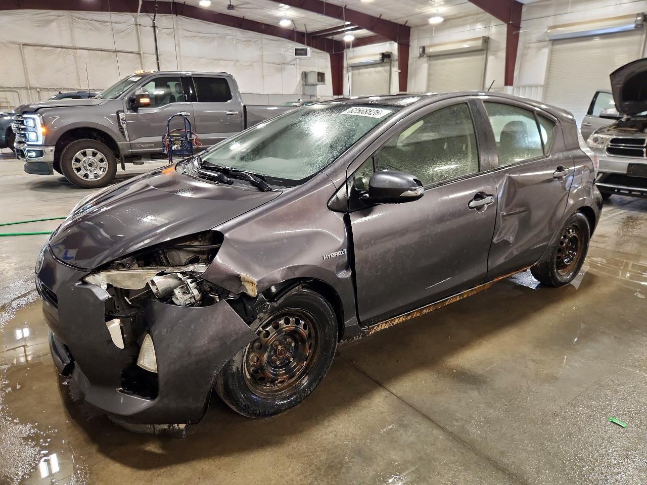 JTDKDTB33D1540352 · 2013 TOYOTA PRIUS C
