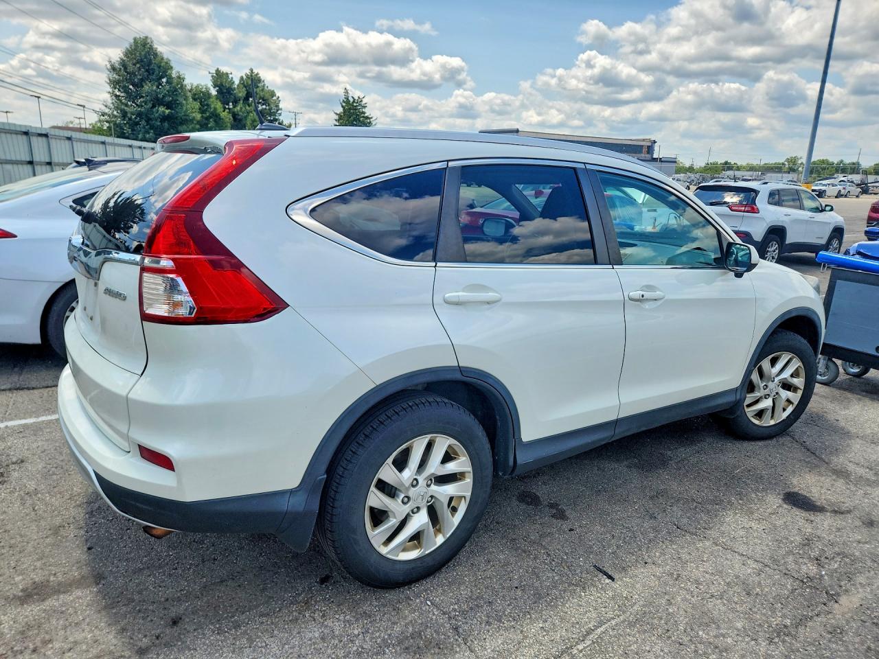 5J6RM4H76FL018413 · 2015 HONDA CR-V · 3/13