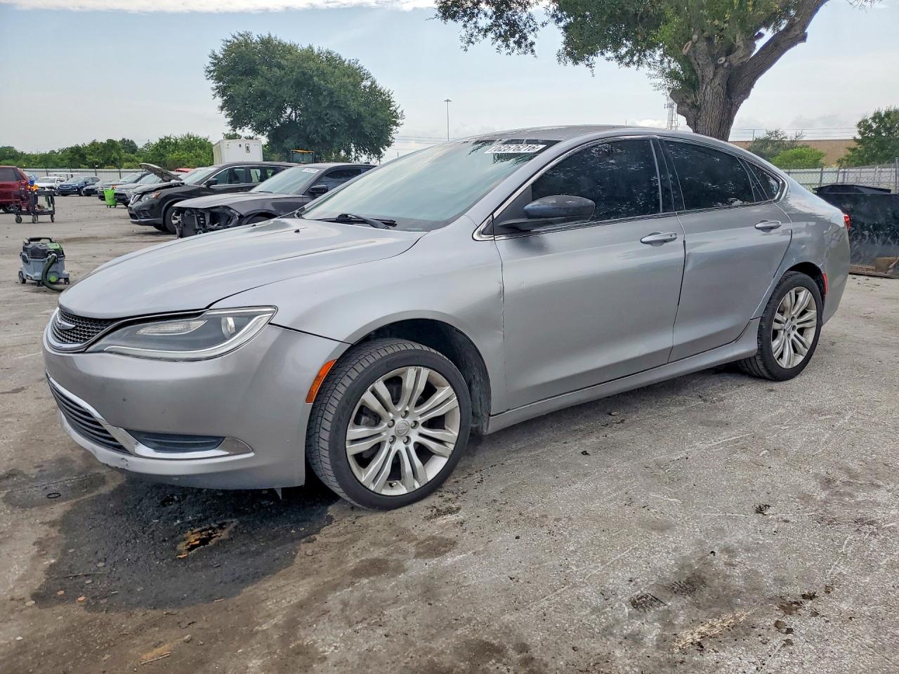 1C3CCCAB8FN526012 · 2015 CHRYSLER 200